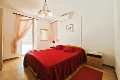 Vila 325 m², Rogoznica - bazen i pogled na more - 8