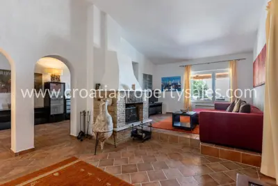 Vila 379 m², Rogoznica - pogled na Marinu Frapu - 5