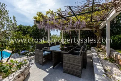 Vila 379 m², Rogoznica - pogled na Marinu Frapu - 11