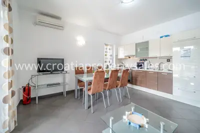 Apartment, Brač, 48 m², 2-room, 270 000 € - 7
