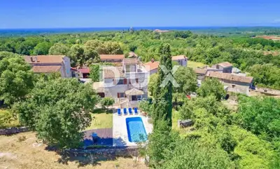 Estate 317 m², Višnjan - two stone houses with a pool - 5
