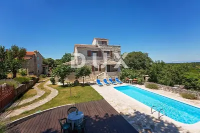 Estate 317 m², Višnjan - two stone houses with a pool - 3