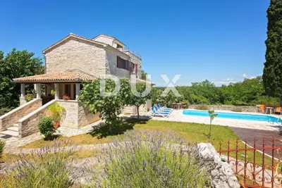 Estate 317 m², Višnjan - two stone houses with a pool - 2