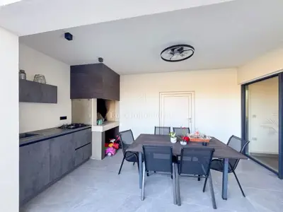 Okolica Labina - moderna villa s bazenom u izgradnji - 7