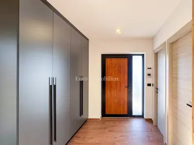 Okolica Labina - moderna villa s bazenom u izgradnji - 14