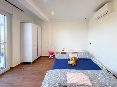 Okolica Labina - moderna villa s bazenom u izgradnji - 17