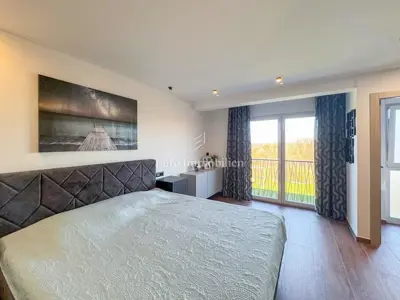 Okolica Labina - moderna villa s bazenom u izgradnji - 12