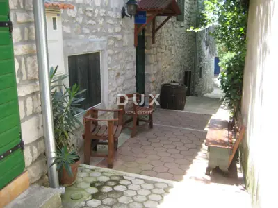 House 118 m², Betina on the island of Murter - 4 rooms, terrace - 19