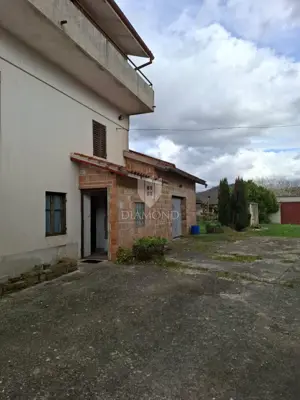 Imanje u Cerovlju, 142 m² i okućnica 2.300 m² - 2