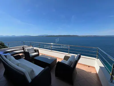 Kuća 229 m², Živogošće - prvi red do mora - 8
