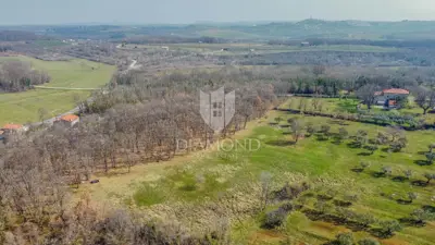 Land 22,586 m², Buje - quiet location for investment - 4