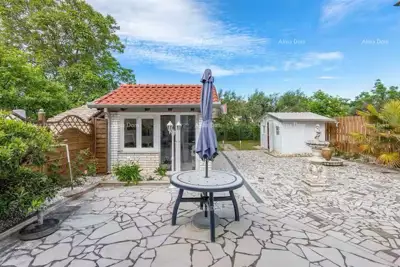 Kuća u Banjolama, bazen i uređeni vrt - 5