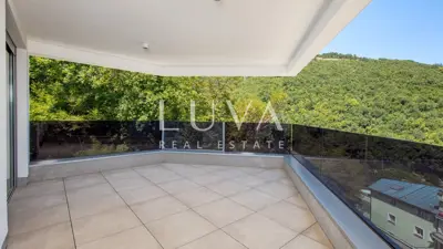 Stan 246 m², Opatija - Plahuti, 4 spavaće sobe i 5 balkona - 9