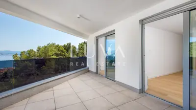 Stan 246 m², Opatija - Plahuti, 4 spavaće sobe i 5 balkona - 7