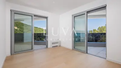 Stan 246 m², Opatija - Plahuti, 4 spavaće sobe i 5 balkona - 14
