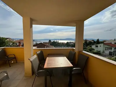 Apartment 60 m², Omišalj - sea view and terrace