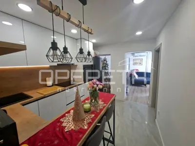 Apartment, Split Dobri, renovated and in the strict center - 4