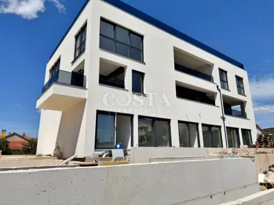 ZADAR, SUKOŠAN - Prostrani penthouse u izgradnji 50 m od mora - 2