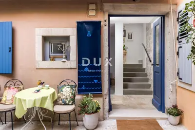 Commercial space 185 m², Rovinj - mini heritage hotel - 2