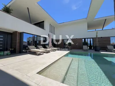 Villa 370 m², Linardići, Island of Krk - sea view and pool