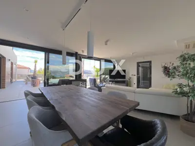 Villa 370 m², Linardići, Island of Krk - sea view and pool - 9