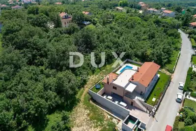 Villa 205 m², Labin - Pool und fußläufig zum Zentrum