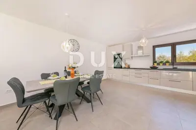 Villa 205 m², Labin - Pool und fußläufig zum Zentrum - 13
