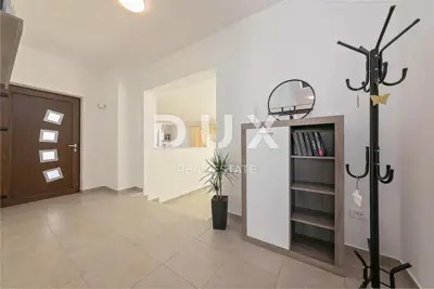 Villa 205 m², Labin - Pool und fußläufig zum Zentrum - 16