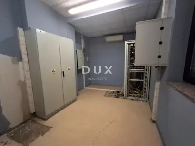 Residential-commercial building 1,132 m², Donja Dubrava - 11