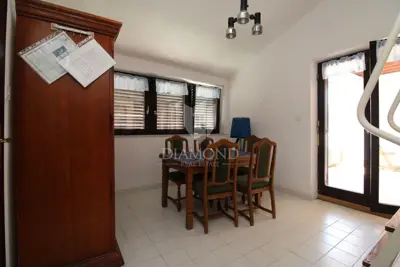 Kuća 320 m², Klenovica - pogled na more i terasa - 18