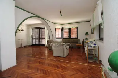 Kuća 320 m², Klenovica - pogled na more i terasa - 3