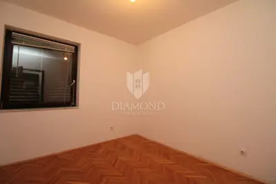 Kuća 320 m², Klenovica - pogled na more i terasa - 5