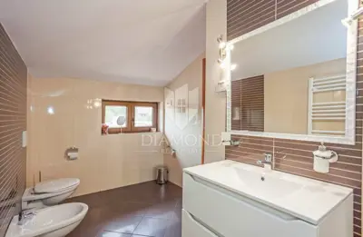 Rovinj, okolica, predivna prostrana kuća na osami - 12