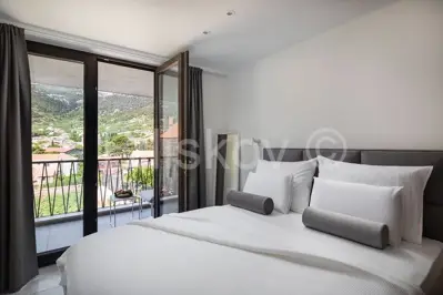 Vis, Komiža - small residential building with 3 apartments - 13