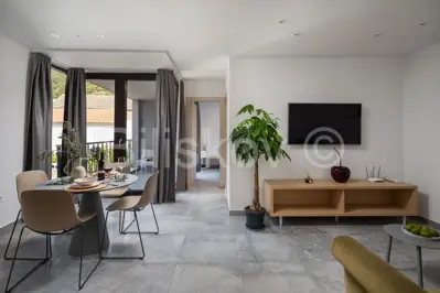 Vis, Komiža - small residential building with 3 apartments - 8