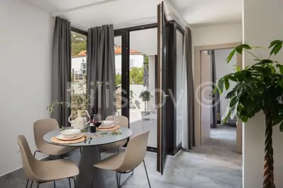 Vis, Komiža - small residential building with 3 apartments - 10