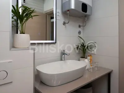 Vis, Komiža - small residential building with 3 apartments - 21