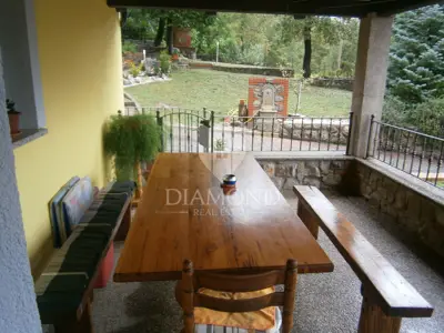 Opatija, okolica, kuća sa tri stana - 16
