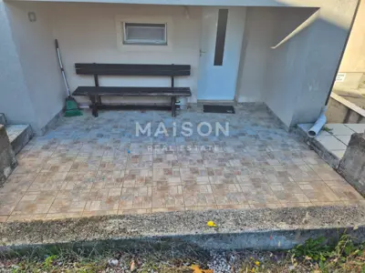 Garsoniere 37 m², Rešetari - Terrasse 15 m² und Parkplatz - 4