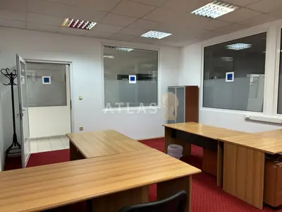 Commercial space in Rijeka, Škurinje - 13 rooms and 3 parking spaces - 2