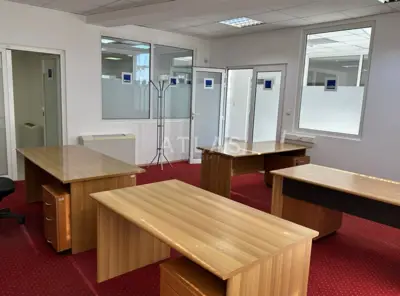 Commercial space in Rijeka, Škurinje - 13 rooms and 3 parking spaces - 4