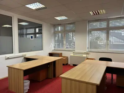 Commercial space in Rijeka, Škurinje - 13 rooms and 3 parking spaces - 3