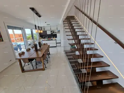Prodaje se luksuzna vila u Medulinu – 100 m od mora - 11