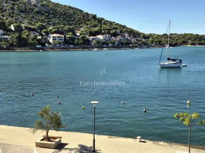 Stan 46 m², Tisno - prvi red do mora i pogled na more - 13