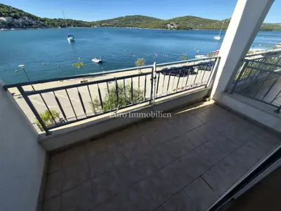 Stan 46 m², Tisno - prvi red do mora i pogled na more - 10