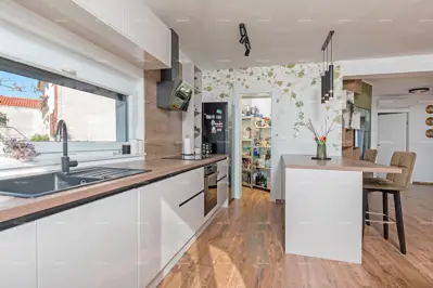 Kuća 160 m², Šegotići - moderna obiteljska kuća - 9