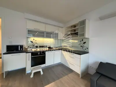 2 Zimmer Wohnung in ausgezeichneter Lage - Heinzelova - - 4