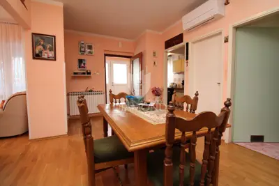 Kuća 240 m², Labin - 3 spavaće sobe i terasa - 7
