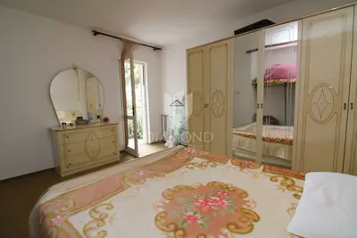 Kuća 240 m², Labin - 3 spavaće sobe i terasa - 10