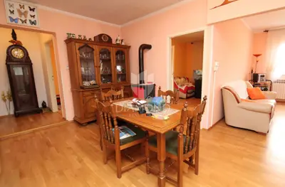 Kuća 240 m², Labin - 3 spavaće sobe i terasa - 6